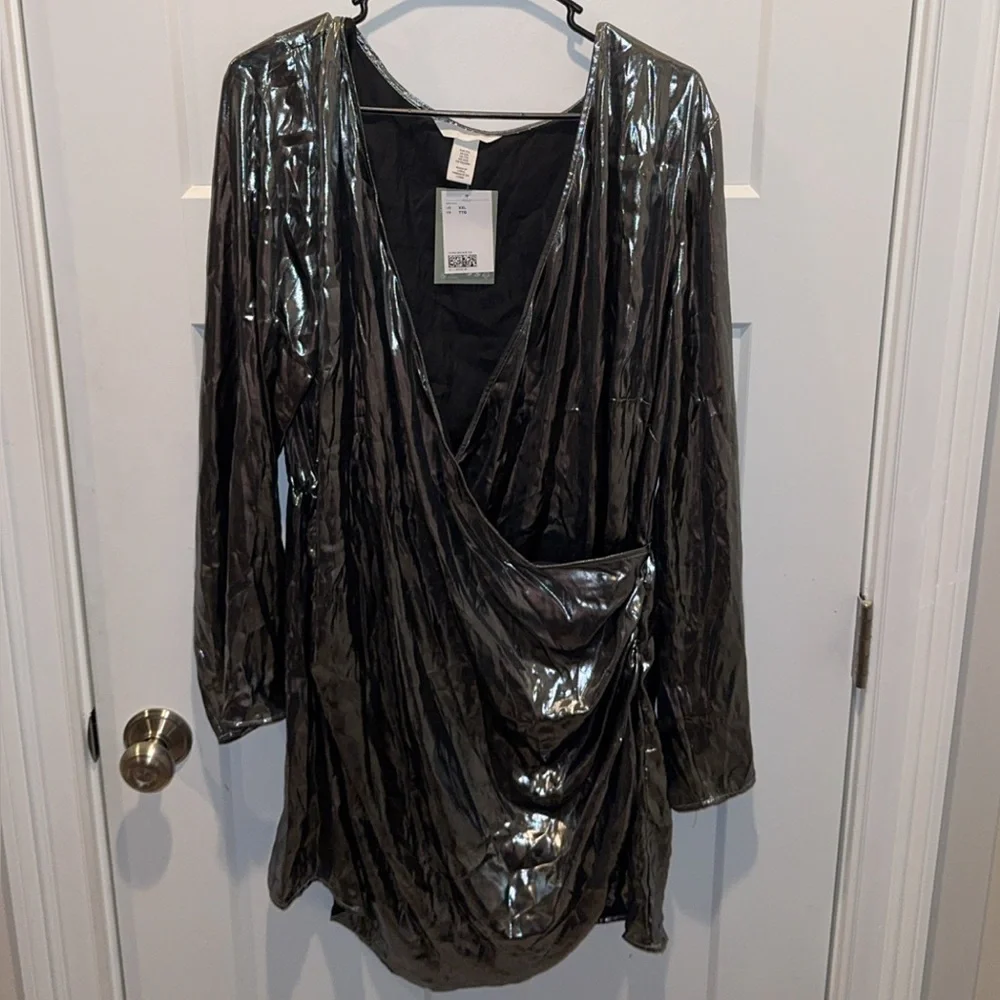 Plus Size H&M Metallic Wrap Mini Dress - Picture 5 of 6